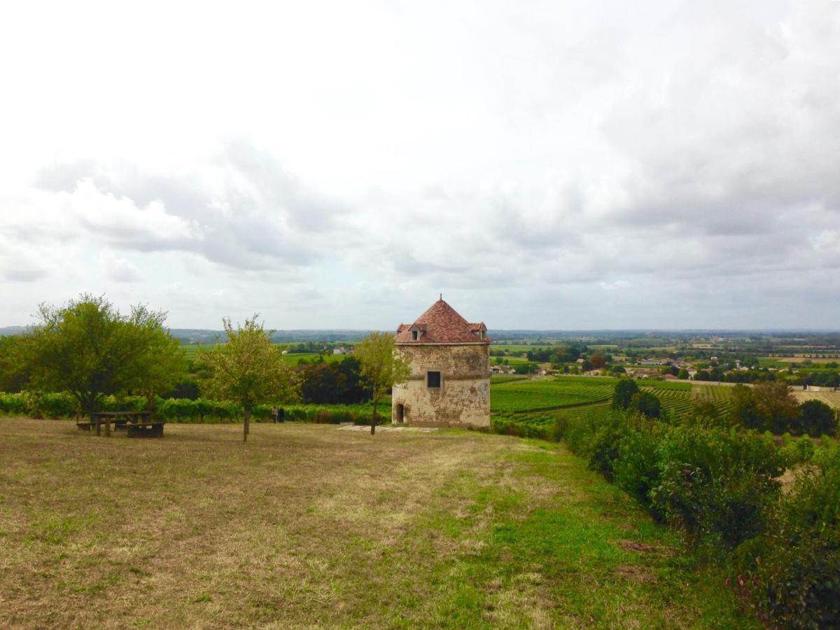 Gite Le Bonheur Hiersac Exterior photo